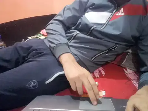 rahulkajuuu0909 on StripChat