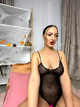 RaisaSalvi on StripChat