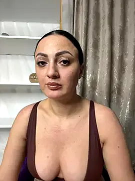 RaisaSalvi on StripChat