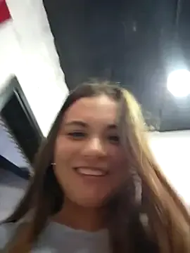 Freechat rapunzel069 on StripChat