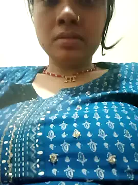 Offline RAYI_Queen_2 on StripChat