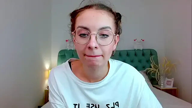 Offline Real_cutie1 on StripChat