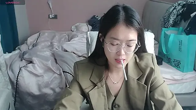 redrose520 on StripChat 