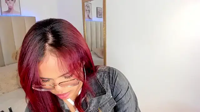 Freechat Rihanna_es on StripChat