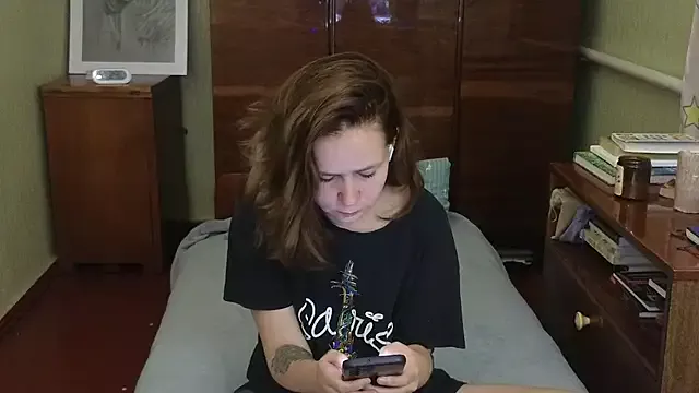 Riley_Roo on StripChat