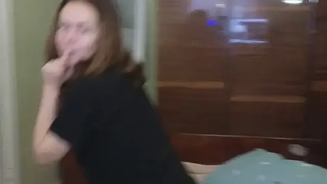 Riley_Roo on StripChat