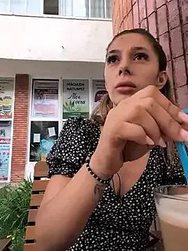 riskyperfect02 from StripChat is Freechat