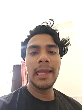 Offline riya190 on StripChat