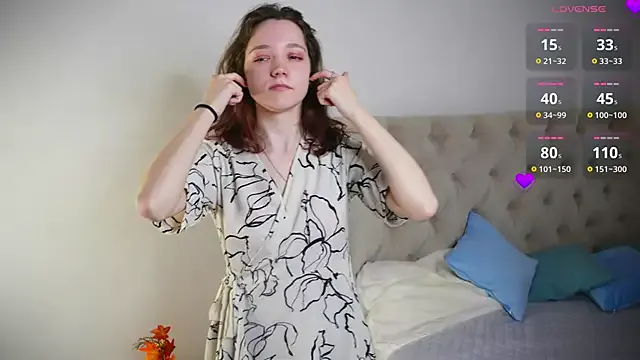 StripChat RolandaFolkes is Private RolandaFolkes — Take off my shirt