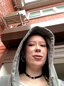 RollDolls — SHOW TITS ALL GIRL