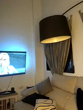 Offline Rosieredxox on StripChat