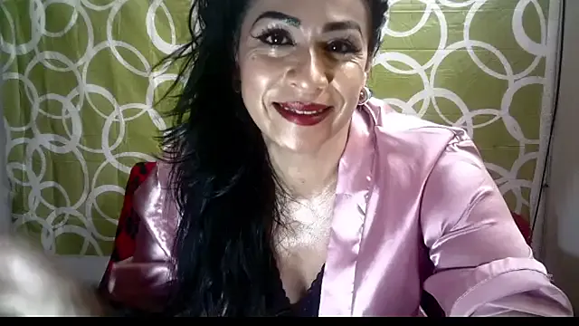 Offline Rosy_sexxx on StripChat