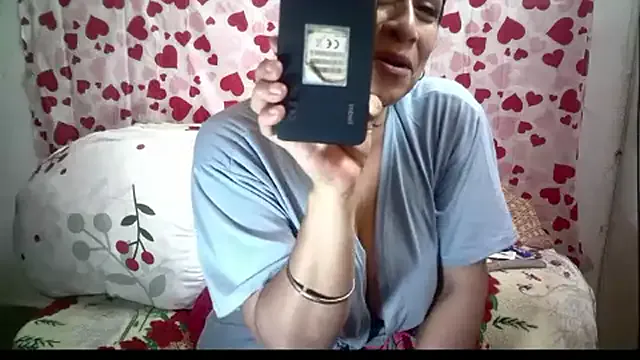 Offline Rosy_sexxx on StripChat