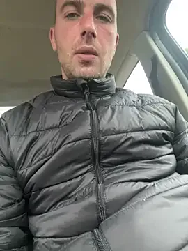 Offline Rotteei1 on StripChat