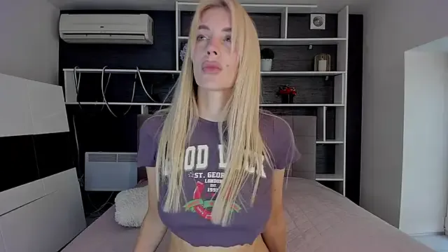 Offline SabrinaSharm on StripChat