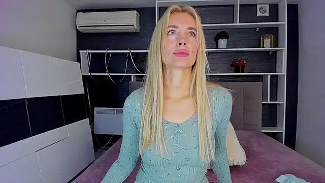 Offline SabrinaSharm on StripChat