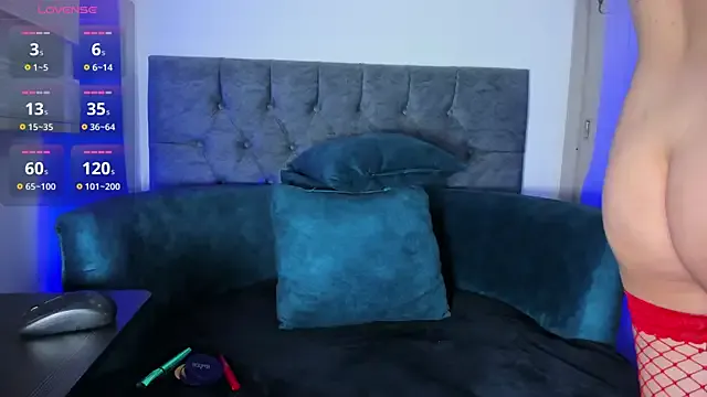 Offline SafiroBlake on StripChat