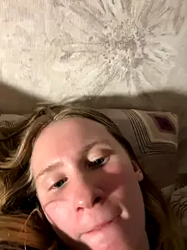 Offline saint_cat25 on StripChat