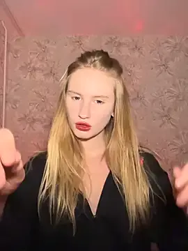 Offline saint_cat25 on StripChat