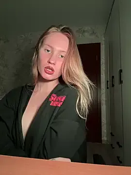 Offline saint_cat25 on StripChat