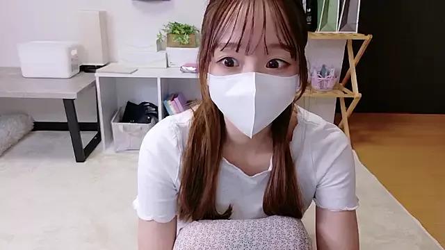 saku_sakura_ model from StripChat