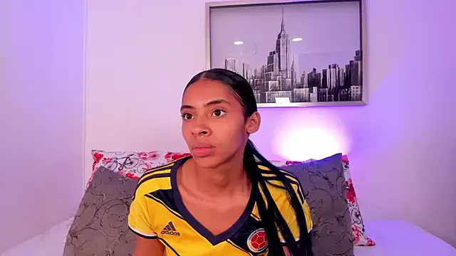 sarah_ashbourne on StripChat 