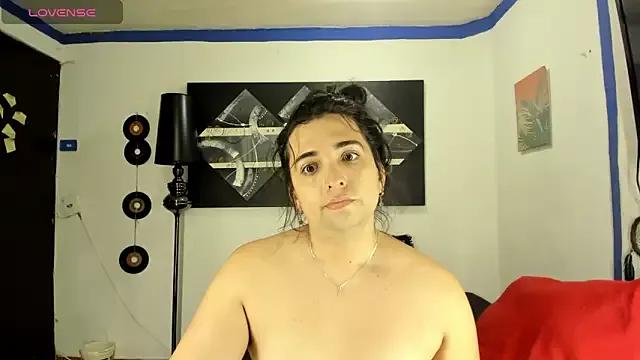 SARAMISHA from StripChat