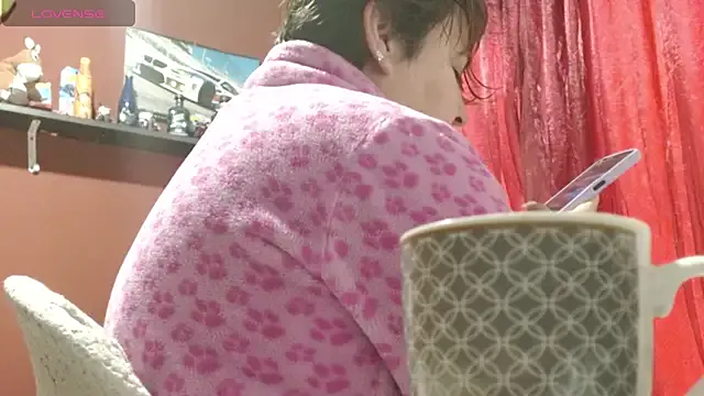 Sasharosee2 on StripChat