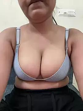sassygirl4141 from StripChat