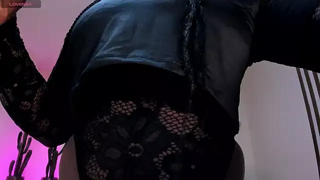 SavannahStorm from StripChat