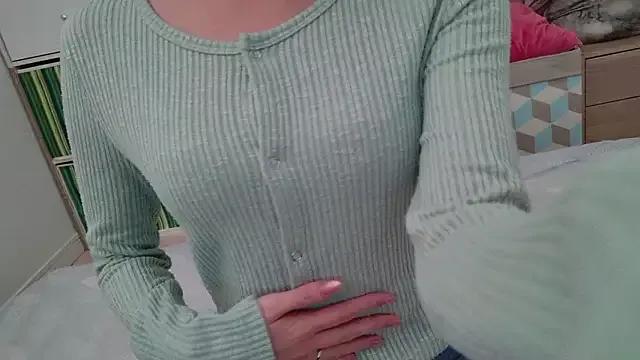 sayaka_xo from StripChat