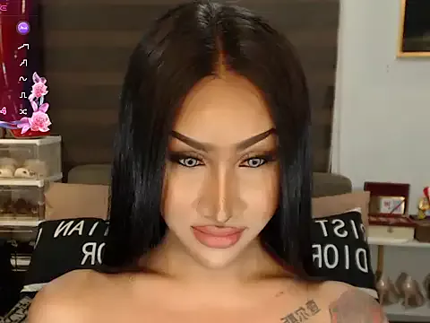 Offline SeductiveVictoria on StripChat