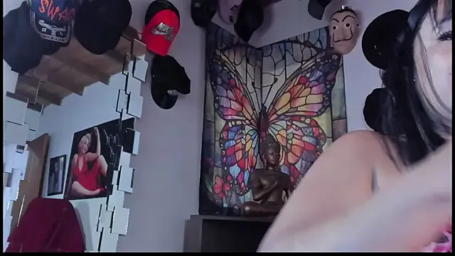 Offline seleneh on StripChat