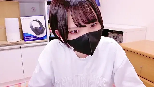 Offline senachinnn on StripChat