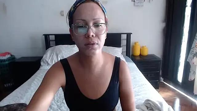 sensual_nataliee from StripChat is Freechat