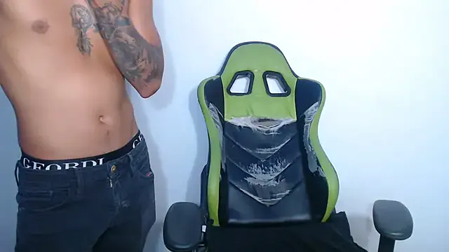 sensualduo on StripChat 