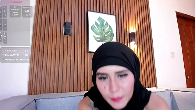 Freechat seraphine_arabic on StripChat