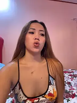 Serenaa_rabbit on StripChat