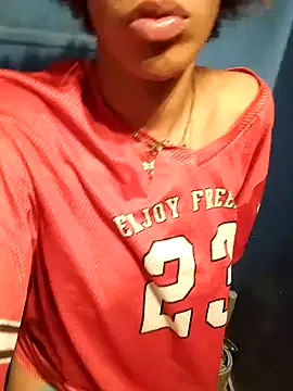 sexentrevoisin on StripChat