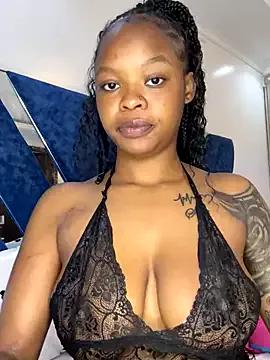 SexxyLunar from StripChat