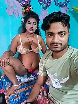 Group SEXY-SHUHANI on StripChat