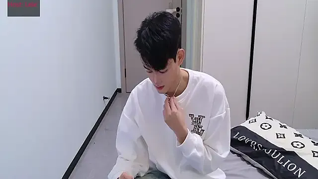 sexyboy-lele on StripChat