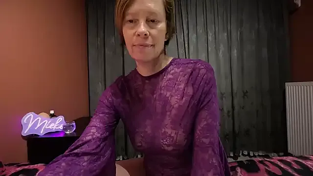 Offline SexyExclusiveflower on StripChat