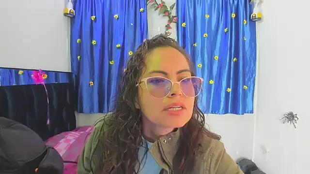 ShairaMarss on StripChat