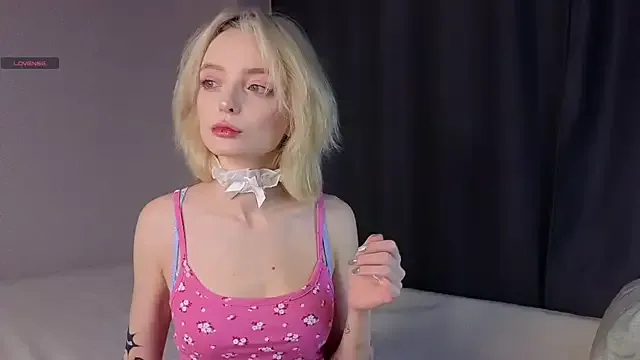 Offline ShizukaBlanche on StripChat