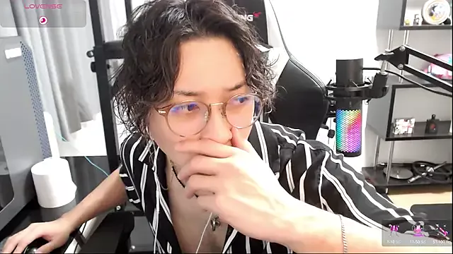 Offline ShizuKuu-429 on StripChat