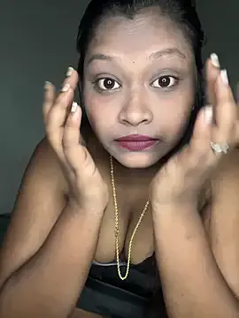 Offline Shradha-999 on StripChat