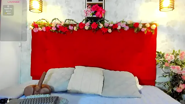 Freechat SilvannaFit on StripChat