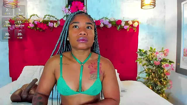 Freechat SilvannaFit on StripChat