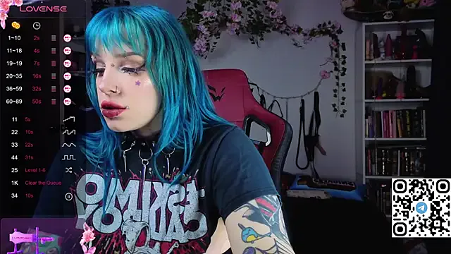 Offline Silvia_Santorskii on StripChat